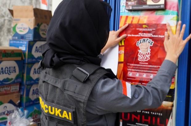 Bea Cukai Kediri bersama Pemerintah Kabupaten Nganjuk dan Kabupaten Jombang Gelar Operasi Pemberantasan Rokok Ilegal