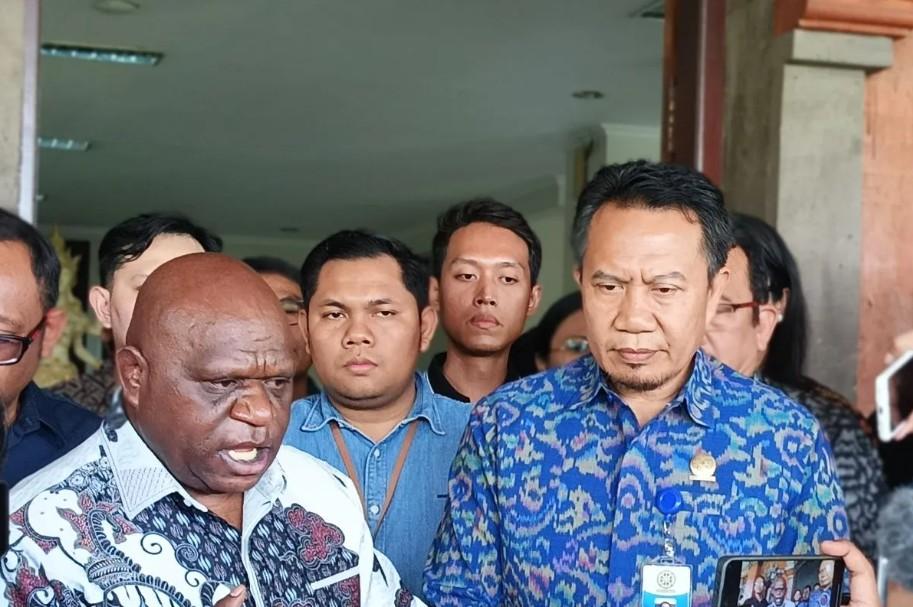 Menteri HAM Desak Polisi Usut Tuntas Kematian Mahasiswa Udayana dan Dugaan Bullying