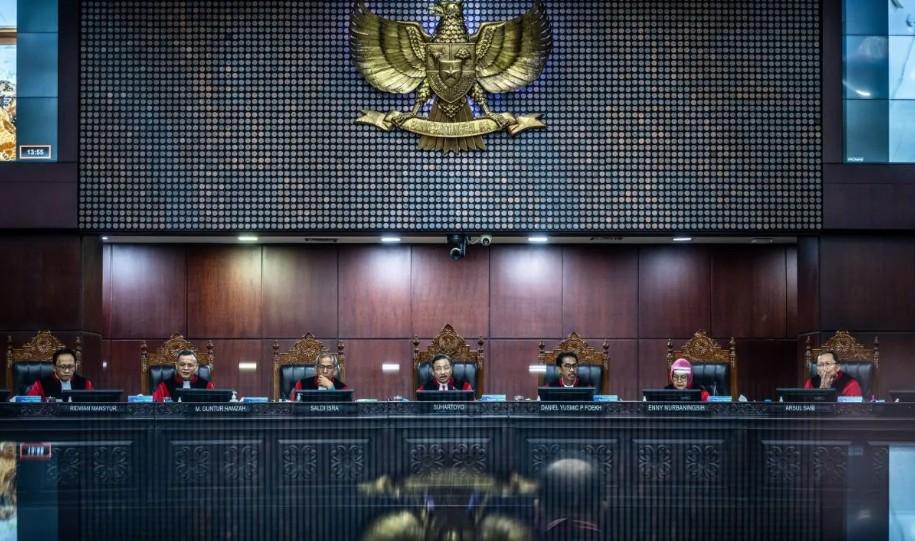 Dosen dan Mahasiswa UII Gugat Tunjangan Pensiun Seumur Hidup DPR ke Mahkamah Konstitusi