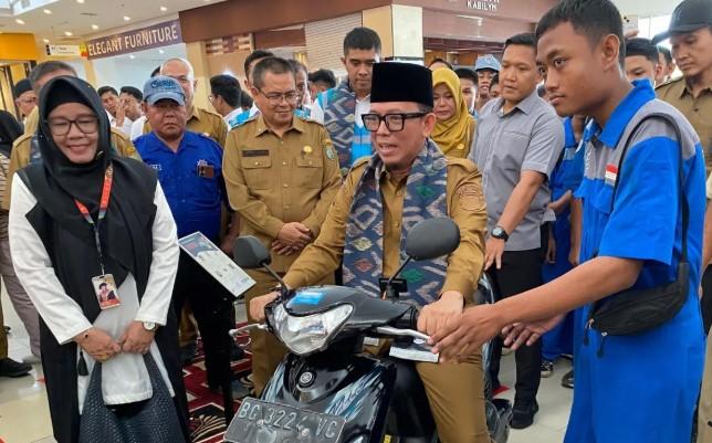 KPK Periksa Bupati dan Ketua DPRD OKU Terkait Dugaan Korupsi Proyek PUPR Tahun Anggaran 2024–2025