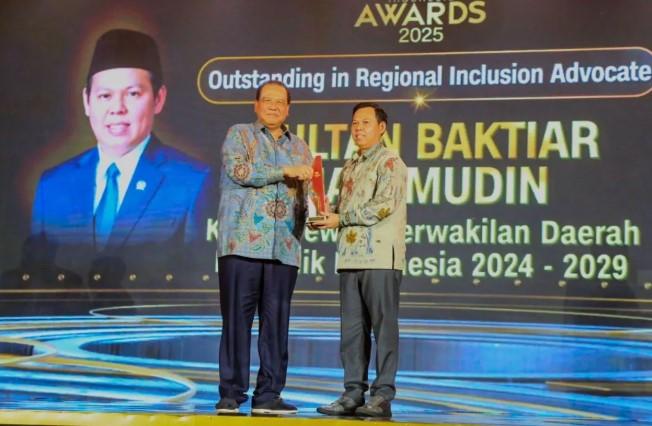 Sultan Baktiar Najamudin Terima CNN Award 2025 atas Komitmen Kawal Astacita Presiden Prabowo