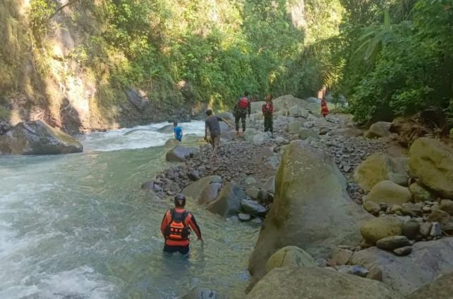 Hari Kedua Pencarian Remaja Terseret Air Bah di Air Terjun Sekoah, Tim SAR Sisir Aliran Sungai