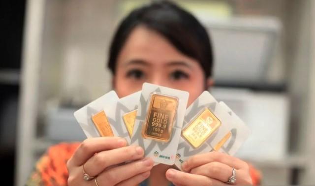 Harga Emas Antam Naik Tiga Hari Berturut-turut, Buyback Stabil di Rp2.161.000 per Gram