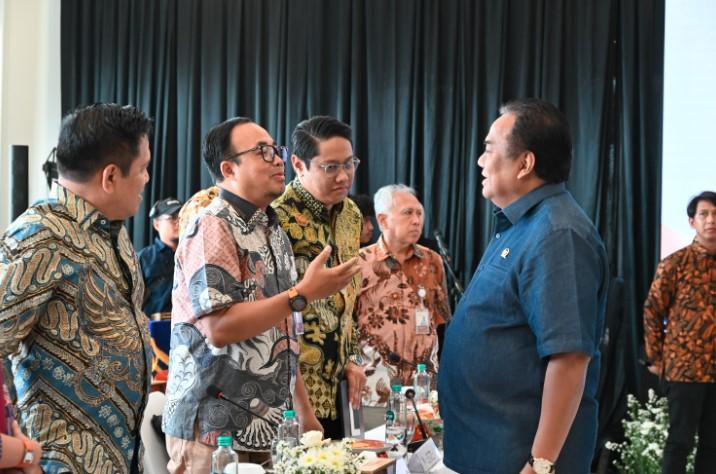 Rachmat Gobel Soroti Rencana Perluasan Jalur Whoosh, Minta Pemerintah Tegas Jaga BUMN Transportasi