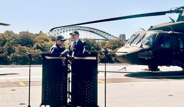Presiden Prabowo dan PM Albanese Umumkan Perjanjian Pertahanan Baru dari Geladak Kapal Induk Australia