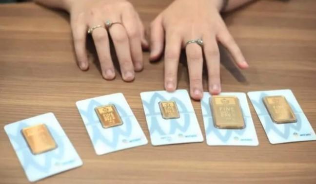 Harga Emas Antam Naik Jadi Rp2,398 Juta per Gram, Pembelian dan Penjualan Dikenakan Pajak Sesuai Aturan