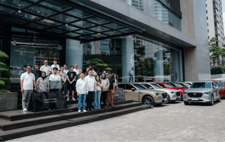 Mazda CX-60 Sport Resmi Diserahkan ke Konsumen Pertama, PT EMI Targetkan Penjualan 100 Unit hingga Akhir 2025