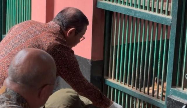 Pramono Anung Bantah Isu Petugas Ragunan Bawa Pulang Pakan Harimau