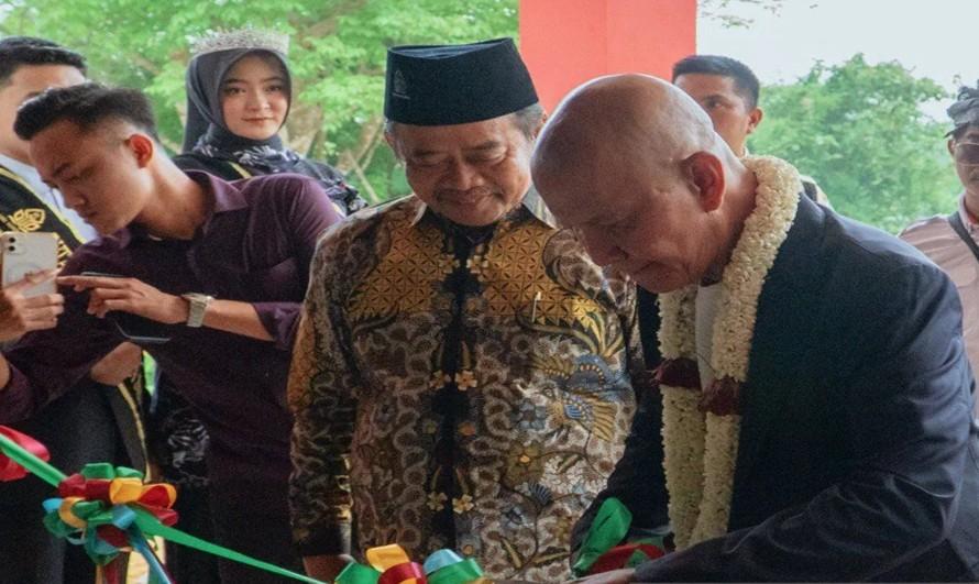 MH Said Abdullah Sumbang Rp1 Miliar untuk Penghijauan Kampus UIN Madura dan Resmikan Sport Center
