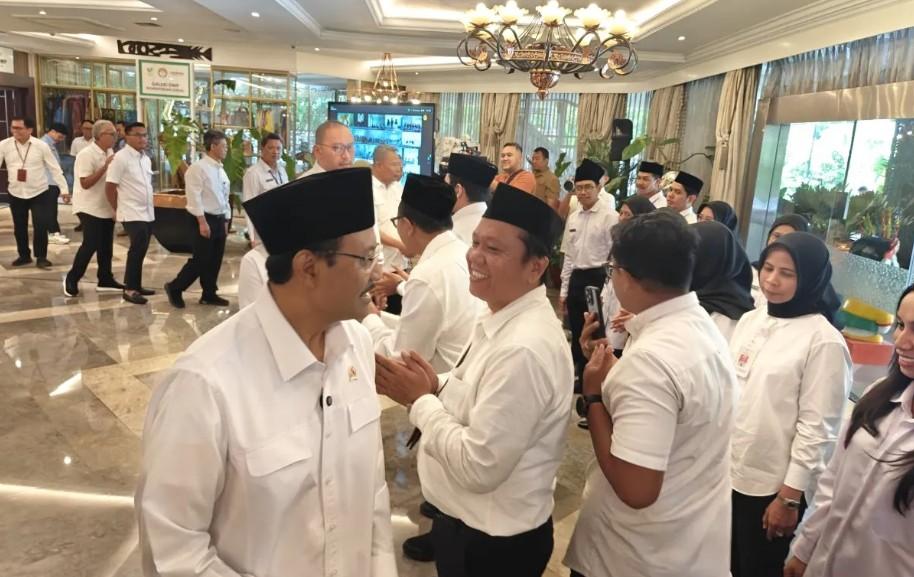Mensos Lantik 860 Guru Sekolah Rakyat, Perkuat Akses Pendidikan untuk Anak dari Keluarga Rentan
