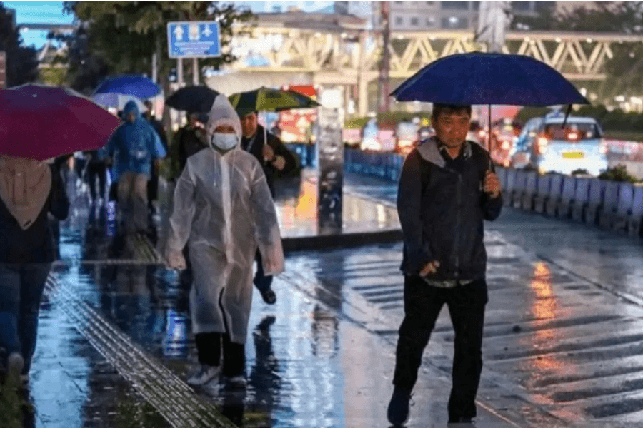 BMKG Prakirakan Hujan Ringan Guyur Seluruh Wilayah Jakarta Sore hingga Malam Hari Ini