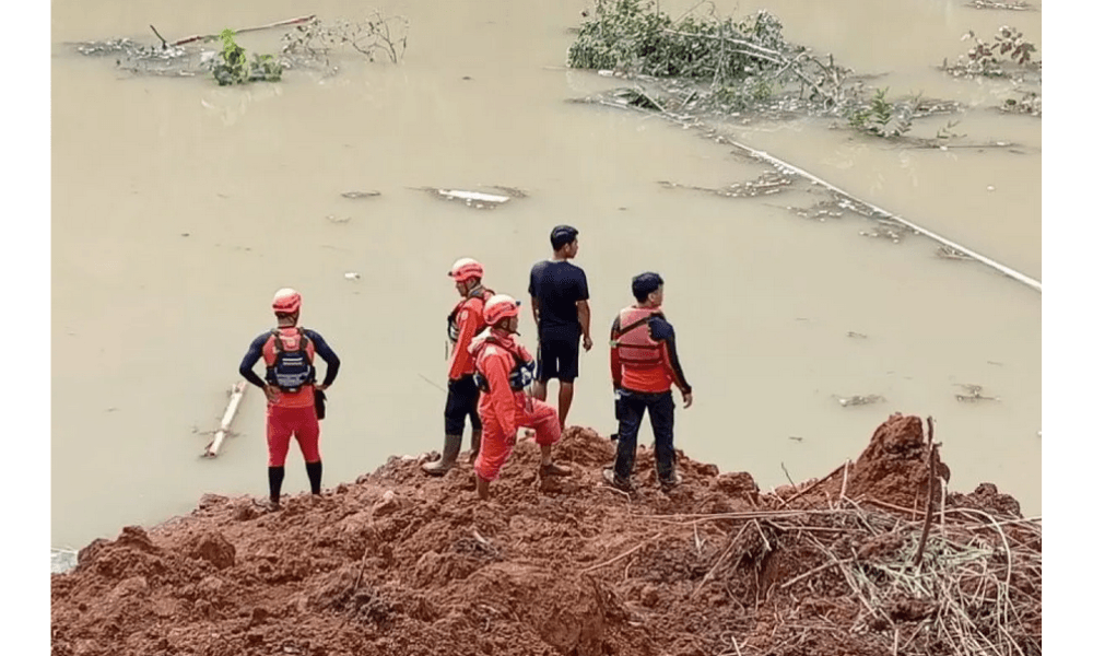 Hari Ketiga Pencarian, Tim SAR Temukan Usus Manusia di Lokasi Longsor Pasaman Barat