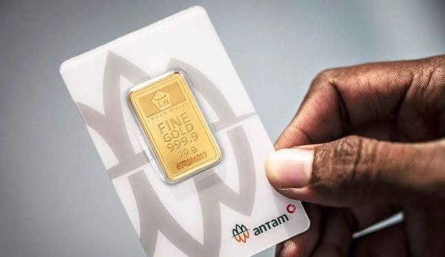 Harga Emas Antam Naik Rp10.000, Kini Dibanderol Rp2.425.000 per Gram pada Selasa