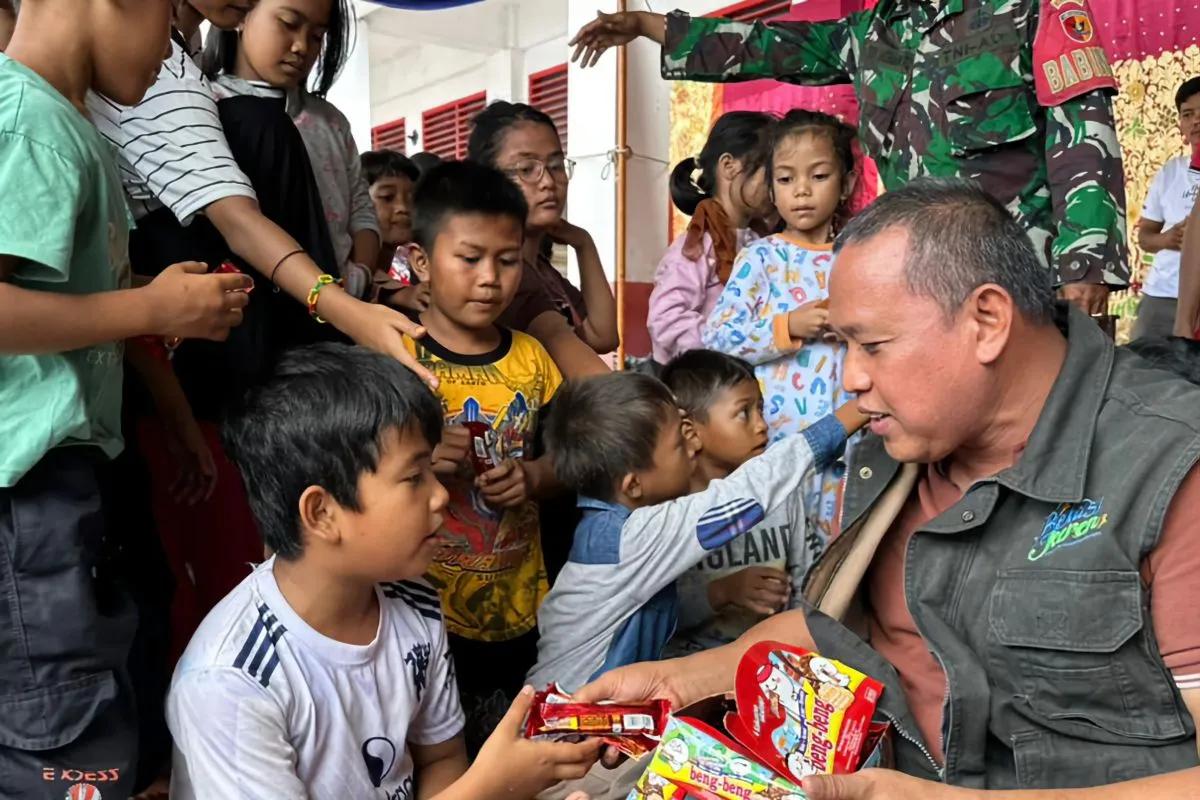 Wali Kota Bekasi Salurkan Bantuan Langsung ke Lokasi Banjir Sumatera Barat, Fokus pada Kelompok Rentan