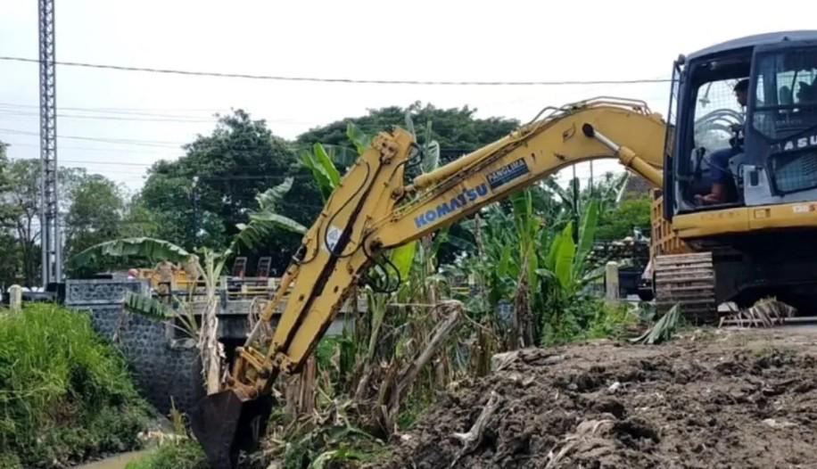 Pemkot Madiun Percepat Normalisasi Sungai untuk Antisipasi Banjir Akibat Cuaca Ekstrem