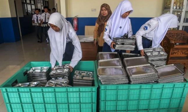 Pembiasaan MBG di SMPN 13 Depok Dinilai Efektif Bangun Karakter dan Pastikan Keamanan Pangan