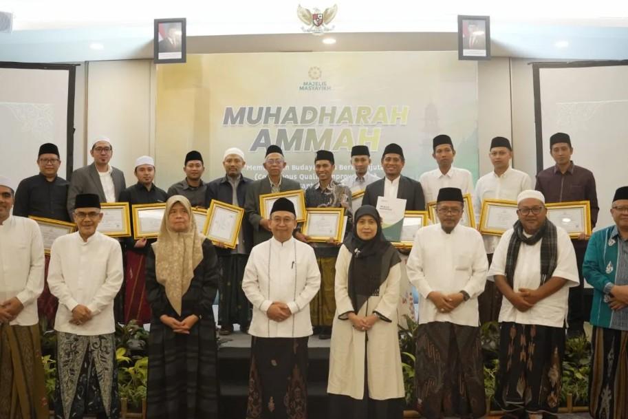 Majelis Masyayikh Serahkan SK dan Sertifikat Asesmen kepada 92 Pesantren untuk Perkuat Mutu Pendidikan