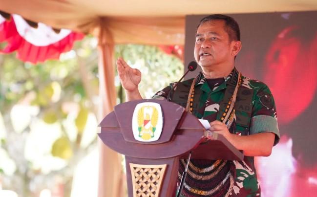 KSAD Maruli Simanjuntak Resmikan 37 Titik Air Bersih Baru dan Rumah Warga di Papua