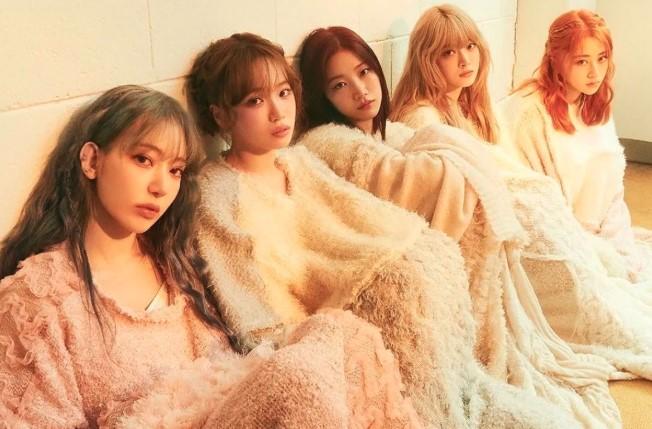 Penyelenggara Batalkan Jumpa Penggemar Le Sserafim di Shanghai karena Keadaan Kahar