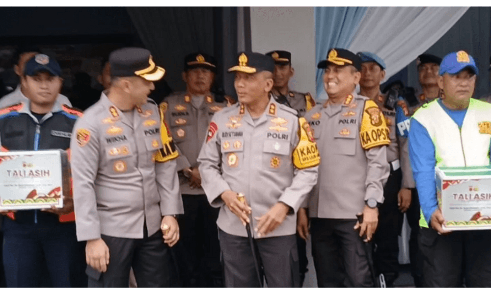 15 Ribu Kendaraan Padati Kawasan Puncak, Polri Terapkan Sistem Buka-Tutup dan Atur Waktu Check Out Hotel