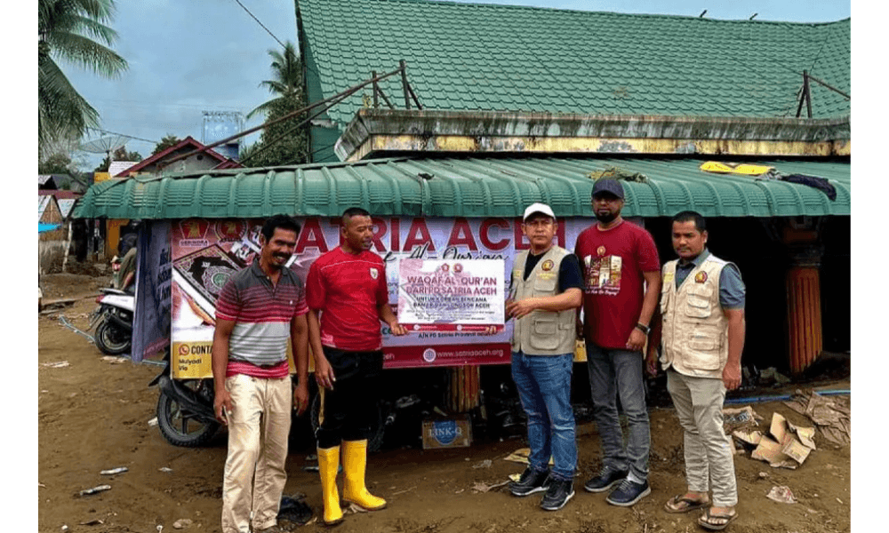 Dinsos Aceh Salurkan Wakaf Al-Qur’an untuk Korban Banjir di Pidie Jaya dan Wilayah Terdampak Lainnya