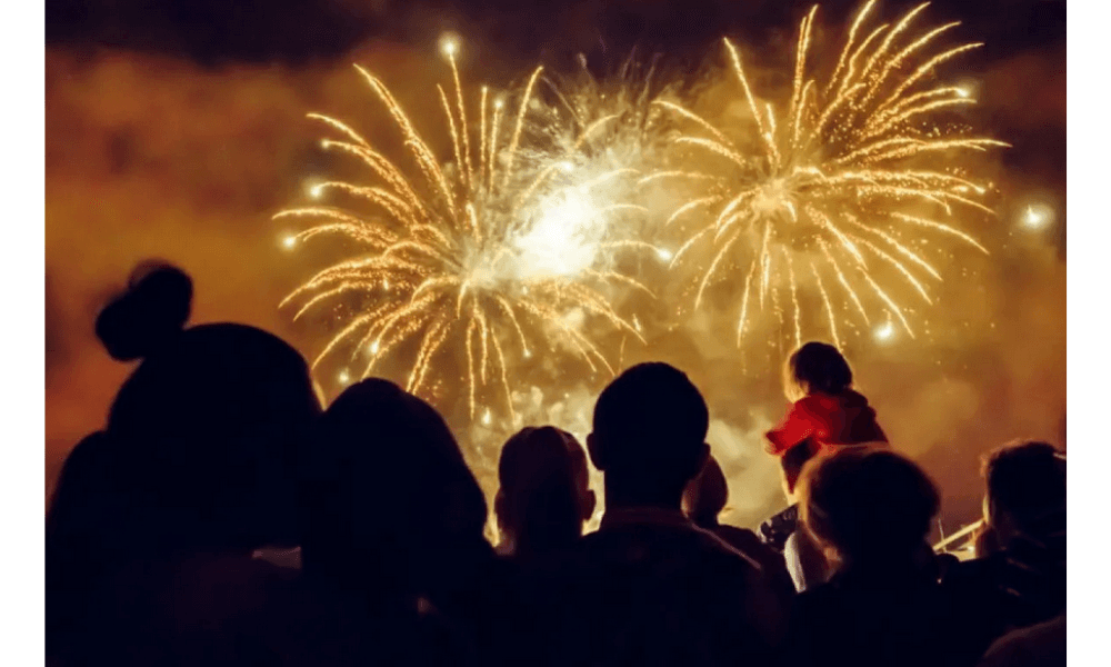 Dari Anggur Spanyol hingga Piring Denmark, Ini Tradisi Unik Malam Tahun Baru dari Berbagai Negara