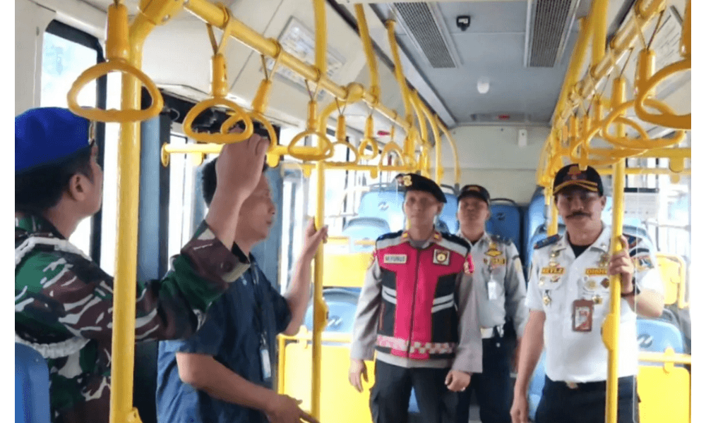 Terminal Kampung Rambutan Siapkan Bus Transjakarta Dini Hari untuk Layani Penumpang Arus Balik