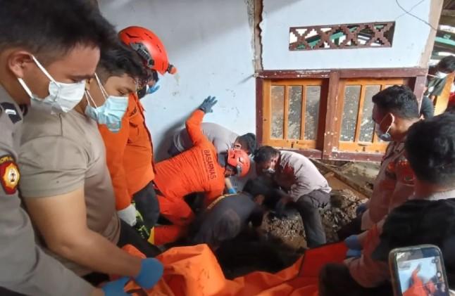 Tim SAR Gabungan Temukan Bocah Tiga Tahun Korban Banjir Bandang di Pulau Siau