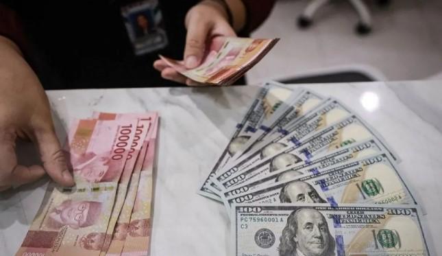 Rupiah Melemah Jadi Rp16.761 per Dolar AS pada Pembukaan Perdagangan Rabu Pagi