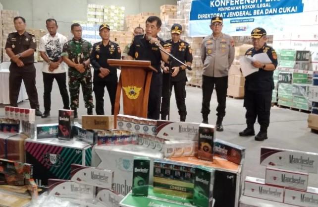 Bea Cukai dan BAIS TNI Sita 160 Juta Batang Rokok Ilegal di Pekanbaru, Potensi Rugikan Negara Rp213 Miliar