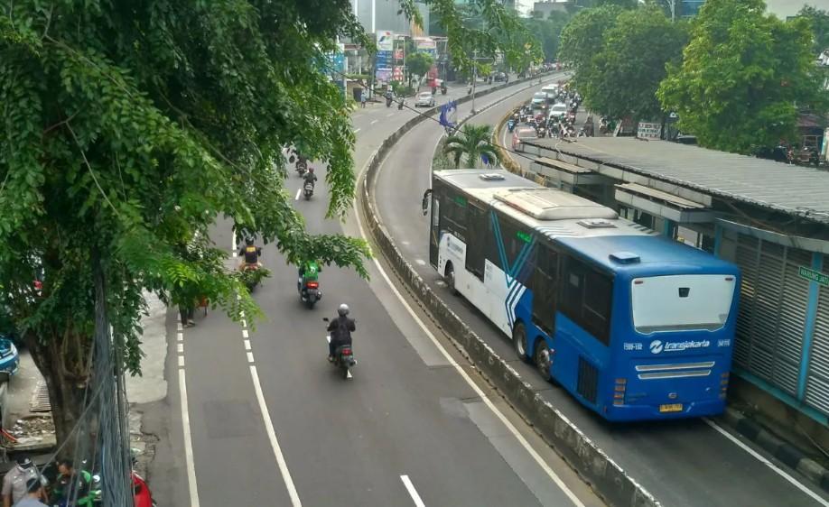 Pemerintah DKI Jakarta Tunda Kenaikan Tarif Transjakarta, Pertimbangkan Daya Beli Masyarakat