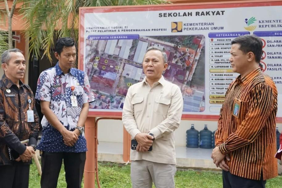 Wamen HAM Tegaskan Sekolah Rakyat sebagai Wujud Kehadiran Negara, Soroti Masalah Kesehatan Siswa