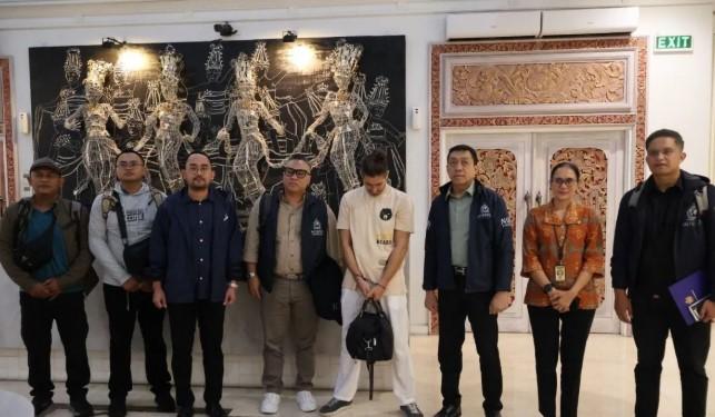 Imigrasi Ngurah Rai Deportasi Buronan Interpol Rumania Zuleam Costinel Cosmin Usai Bersembunyi di Bali