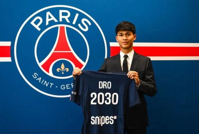 Resmi Gabung PSG, Gelandang Muda Dro Fernandez Tinggalkan Barcelona dengan Kontrak Hingga 2030