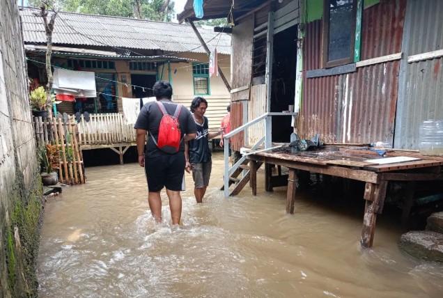 Banjir Capai 3,5 Meter, 39 RT dan 3 Ruas Jalan di Jakarta Masih Tergenang