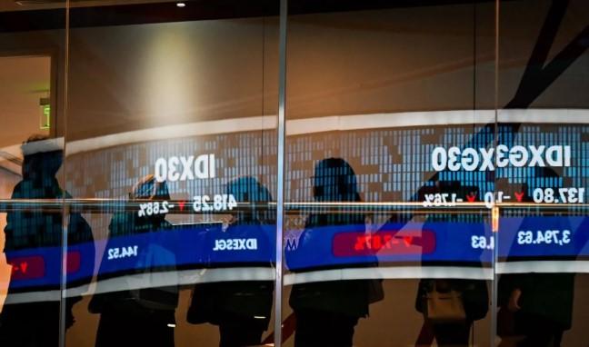 IHSG Melemah 0,53 Persen di Awal Perdagangan, LQ45 Justru Menguat