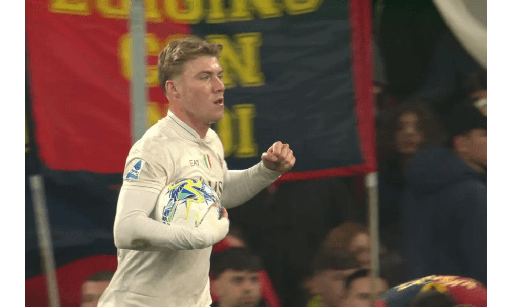 Rasmus Hojlund Antar Napoli Tundukkan Genoa 3-2 Lewat Drama Penalti di Menit Akhir
