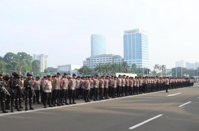 Unjuk Rasa Guru Madrasah di Depan DPR Dijaga 1.060 Personel, Polisi Gunakan Pendekatan Humanis