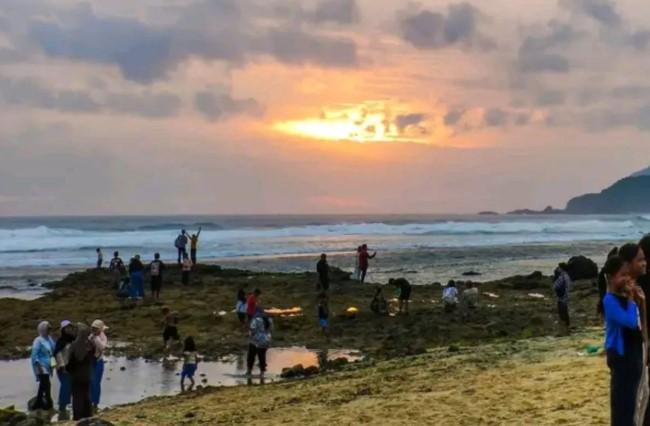 Antara Bau Nyale dan MotoGP: Menakar Masa Depan Budaya dan Pariwisata Mandalika