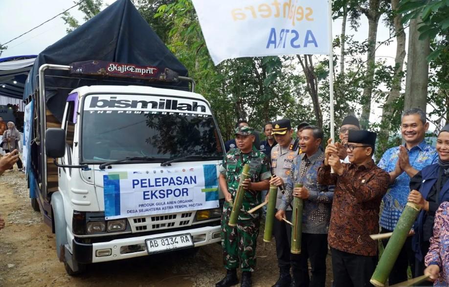 Ekspor 11,5 Ton Gula Aren Organik Pacitan Dilepas ke Tiga Negara, Menteri Desa Tekankan Mutu dan Keberlanjutan