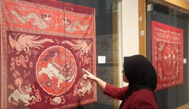 Pameran Museum Tekstil Jakarta Tampilkan Jejak Akulturasi Tiongkok-Nusantara dalam Selembar Kain Batik