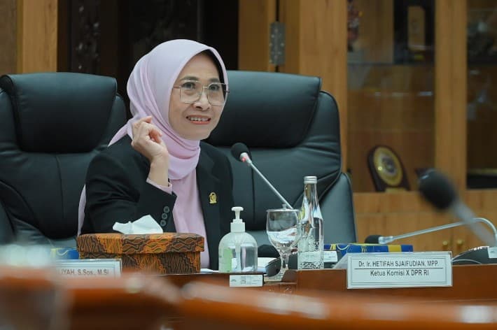 Ketua Komisi X DPR Kecam Dugaan Guru Telanjangi Murid di Jember