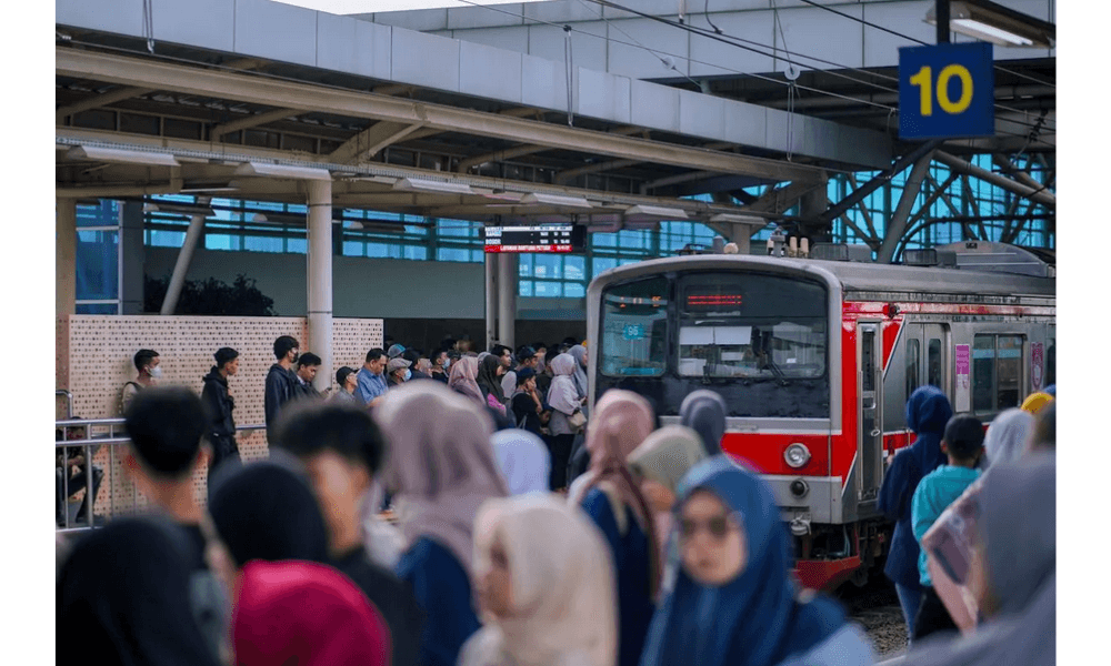 KAI Perkuat Sarana dan Prasarana KRL Jabodetabek untuk Antisipasi Lonjakan Penumpang hingga 2030