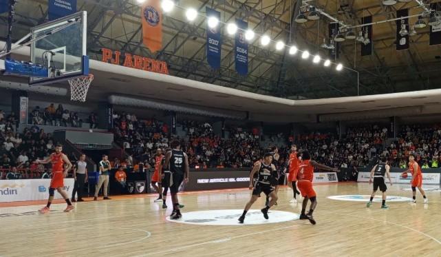 Pelita Jaya Jakarta Sapu Bersih Paruh Musim IBL 2026 dengan 10 Kemenangan, Pacific Caesar Terpuruk Tanpa Kemenangan