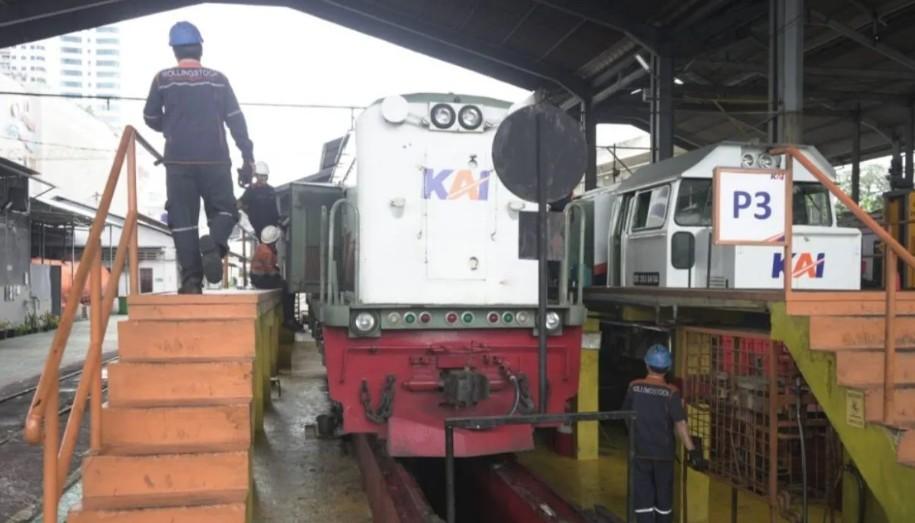 KAI Divre I Sumatera Utara Siagakan 31 Lokomotif dan 73 Kereta untuk Amankan Angkutan Lebaran 2026