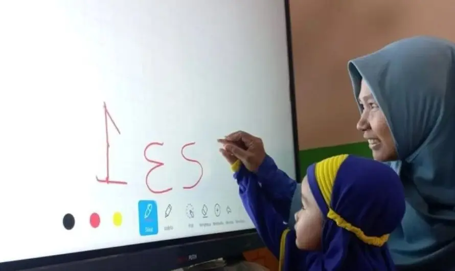 KPK Mengingatkan Pemerintah Waspada Pengadaan Papan Interaktif Digital untuk Program Digitalisasi Sekolah