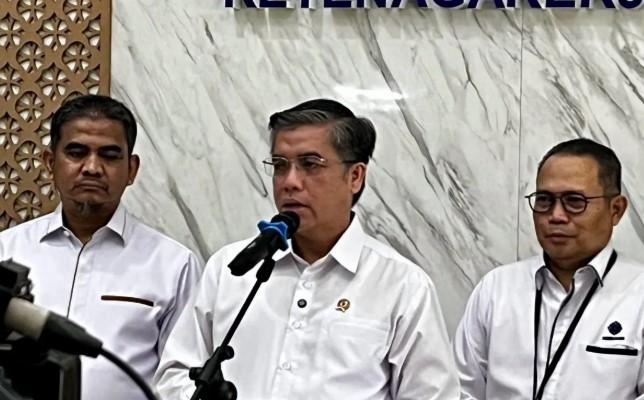 Menaker Yassierli Dalami Dugaan PHK 400 Buruh Produsen Mie Sedaap di Gresik Jelang Ramadhan