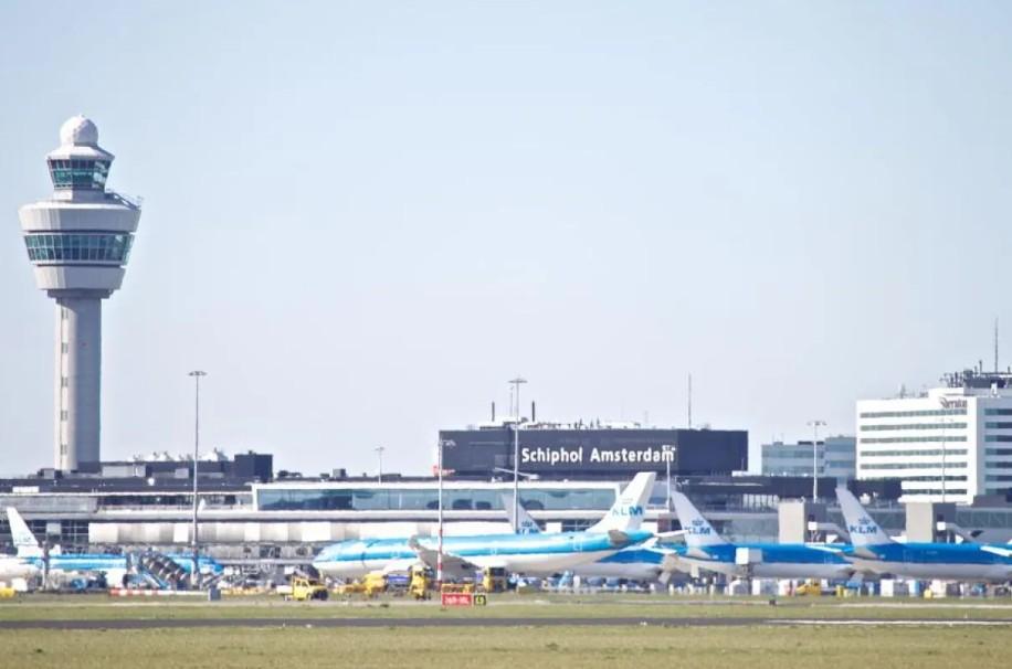 KLM Hentikan Sementara Seluruh Penerbangan ke Israel Mulai 1 Maret 2026