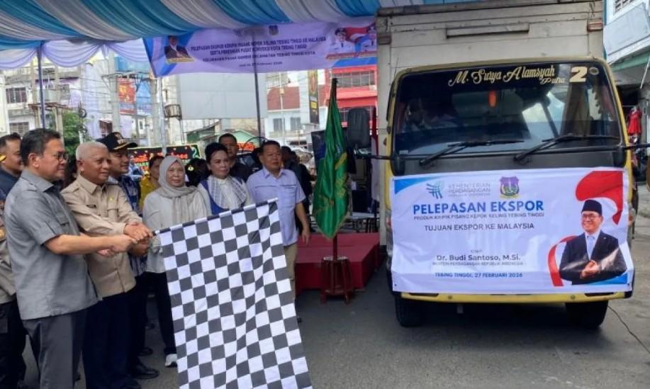 Menteri Budi Santoso Resmi Lepas Ekspor Keripik Pisang Tebing Tinggi ke Malaysia dan Dorong UMKM Tembus Pasar Global