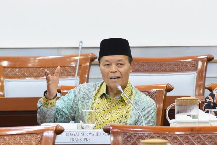 Hidayat Nur Wahid Minta Pemerintah Waspadai Dampak Perjanjian Dagang Resiprokal AS terhadap Industri Halal